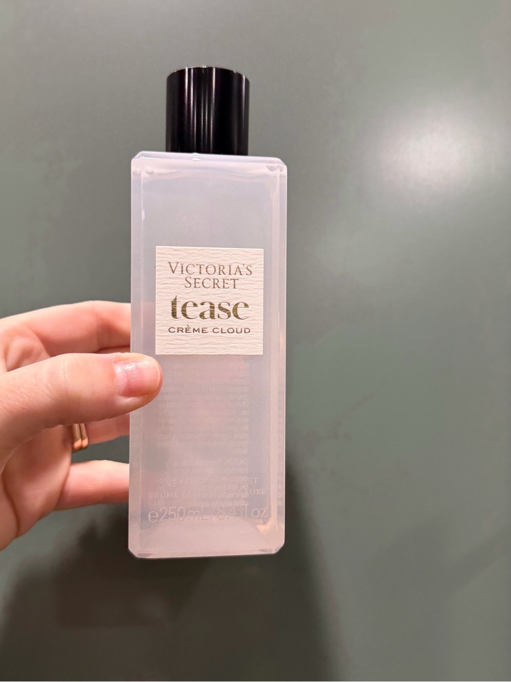 NWT Victoria’s Secret Tease Crème Cloud Body Mist